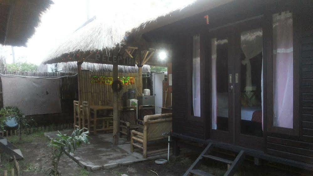 Mosaix Gili Bungalows Gili Trawangan Exterior photo