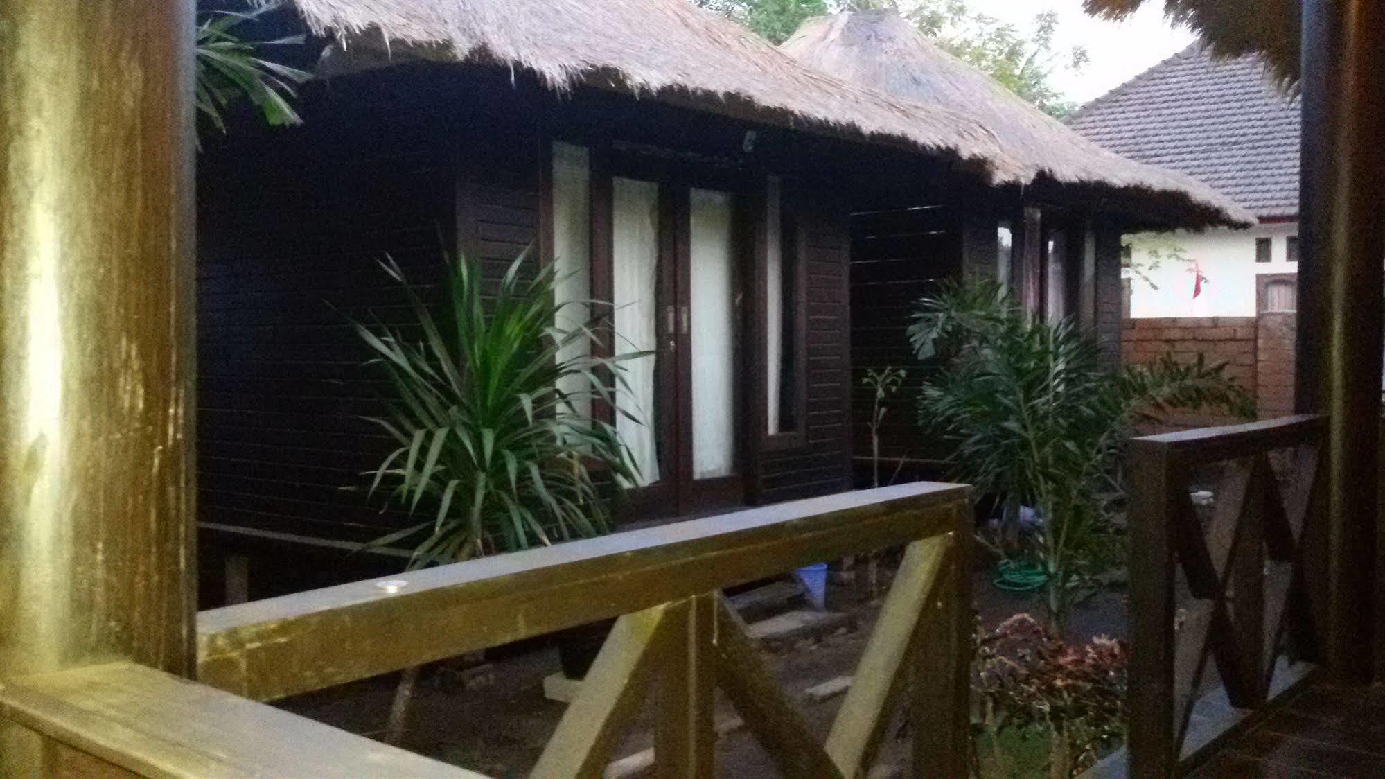 Mosaix Gili Bungalows Gili Trawangan Exterior photo